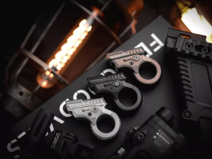 fidget sliders looking like pistols